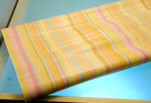 BAYADERE JAUNE ADHESIVE PLASTIC