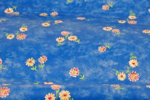 MARGUERITE BLEU PLASTIQUE ADHÉSIF