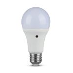 Lampadina LED E27 9W A60 con Sensore Crepuscolare 2700K Bianco caldo