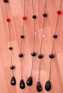 Rideau perlé avec des petites boules en acrylique